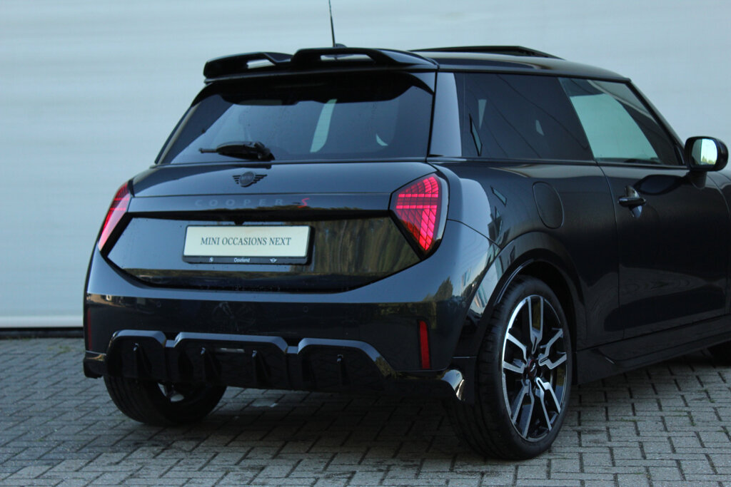 MINI 3-Deurs 26