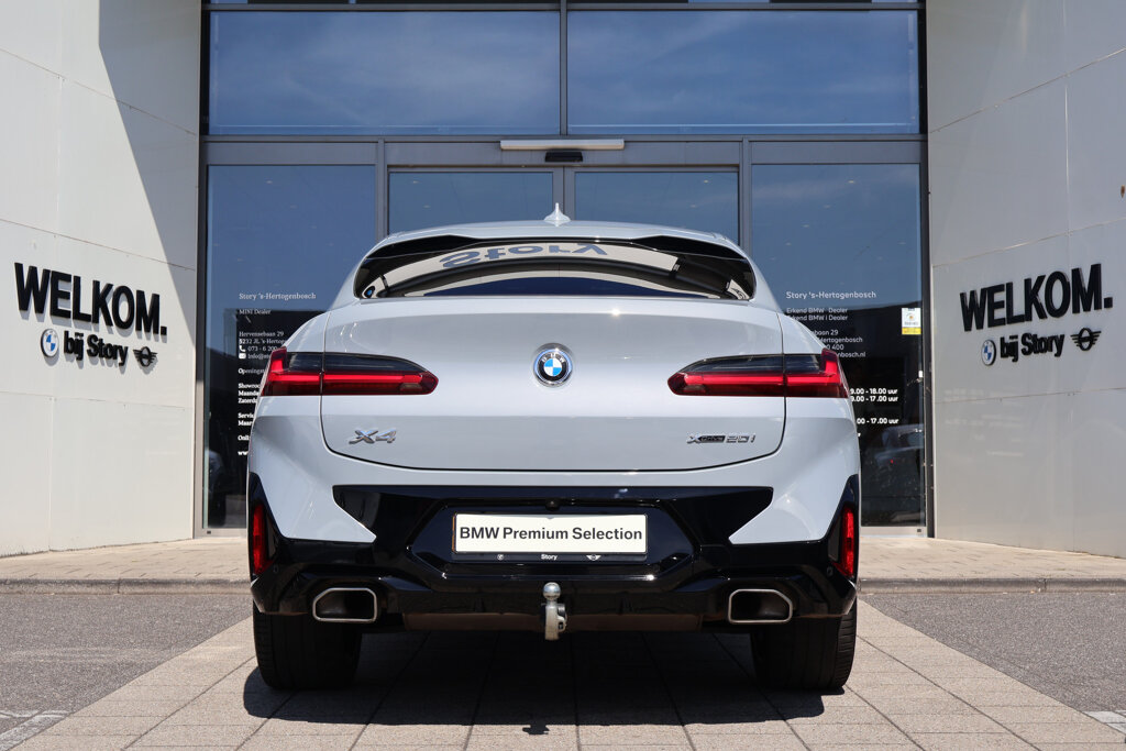 BMW X4 10