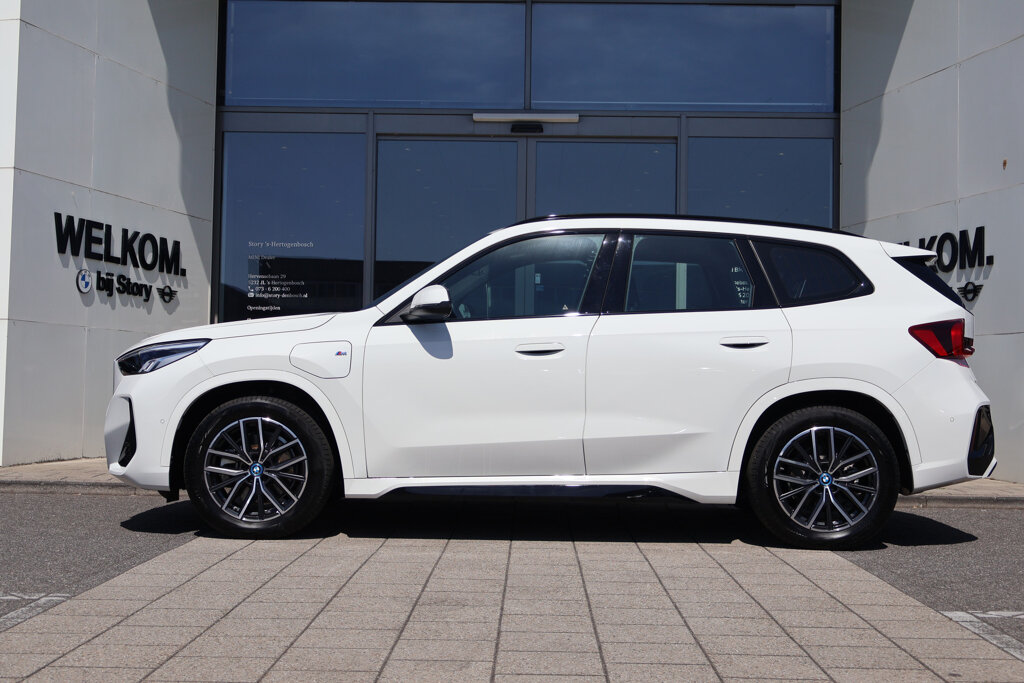 BMW X1 8