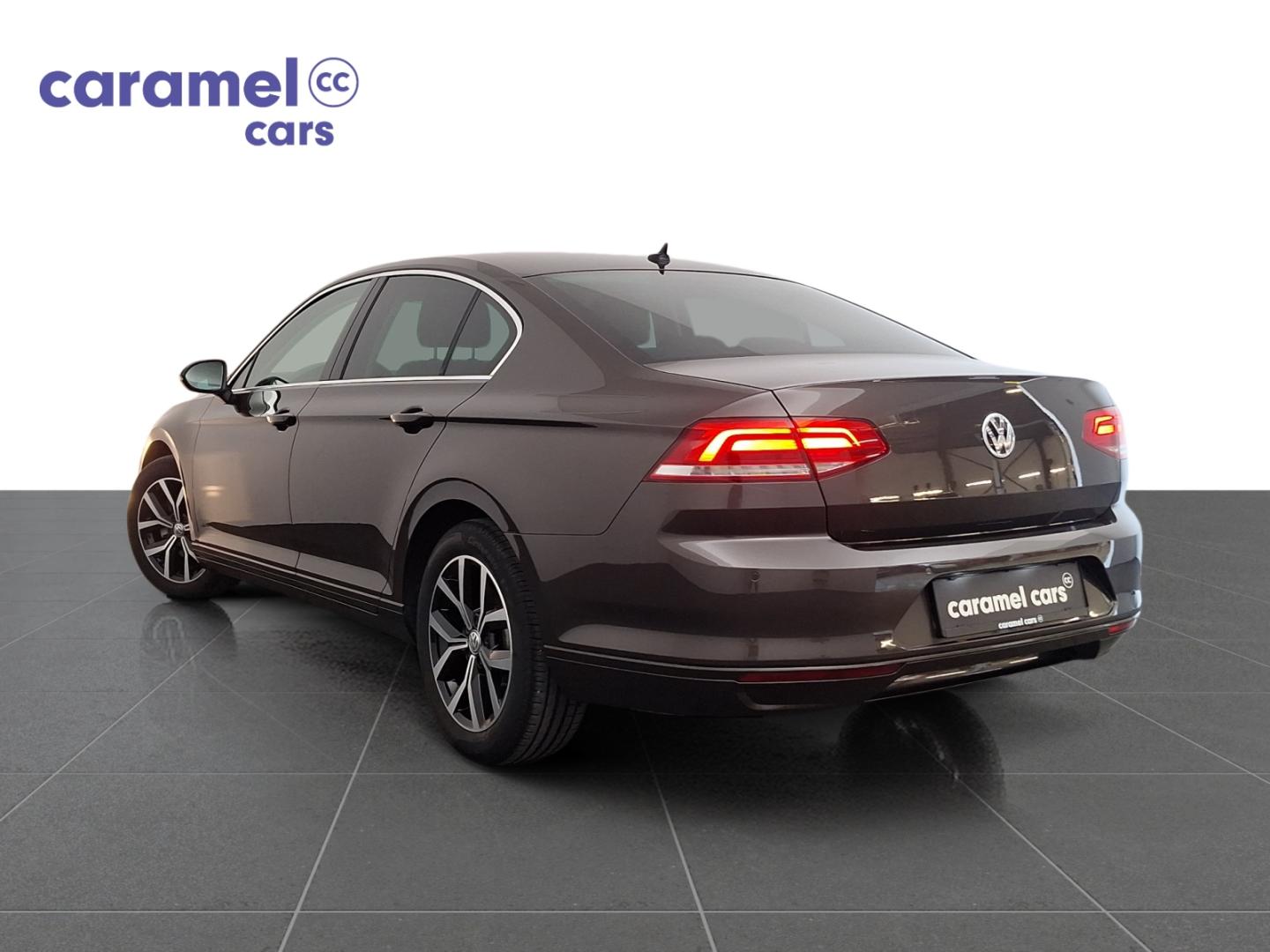 Volkswagen Passat 1.4 TSI Comfortline *CAMERA ACHTER*SENSOREN VOOR EN ACHTER*RADIO*KLIMAATREGELING*CRUISE CONTROL* - Image 4