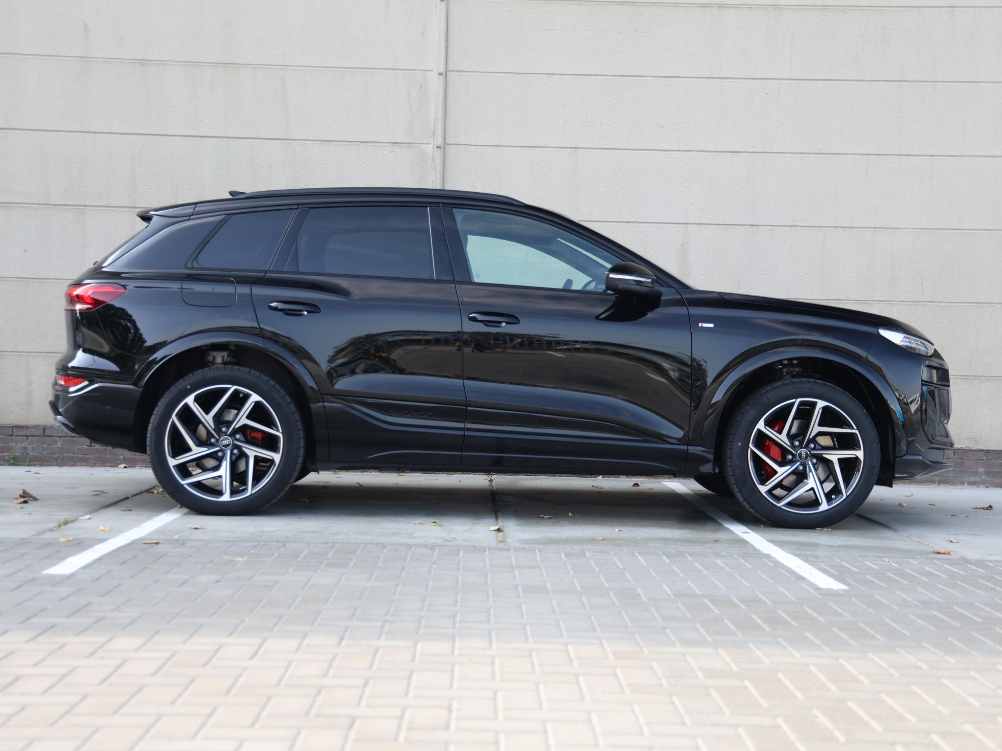 Audi Q6 e-tron S edition 83Kwh 185 kW / 252 PK SUV - Afbeelding 2