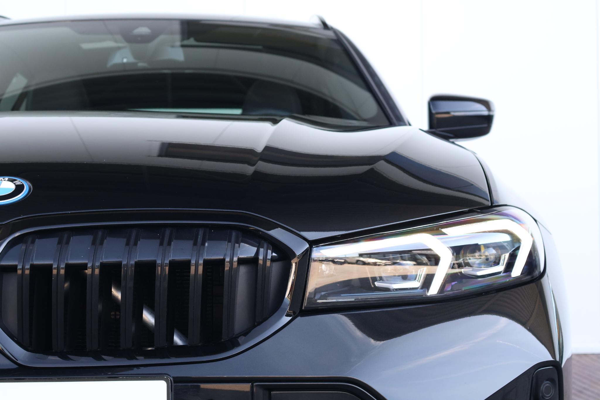 BMW 3-serie Touring 330e - Afbeelding 3