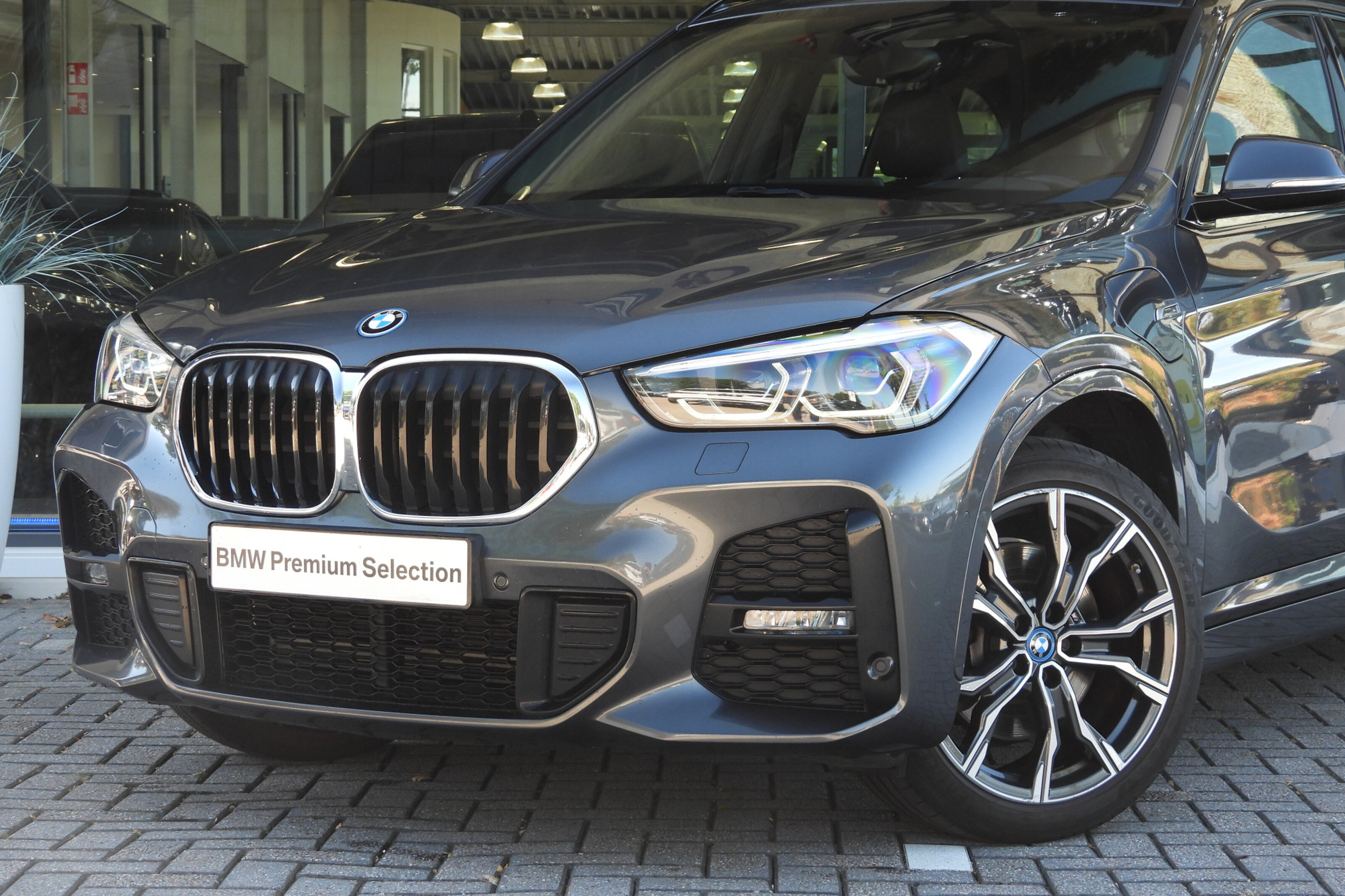 BMW X1 6