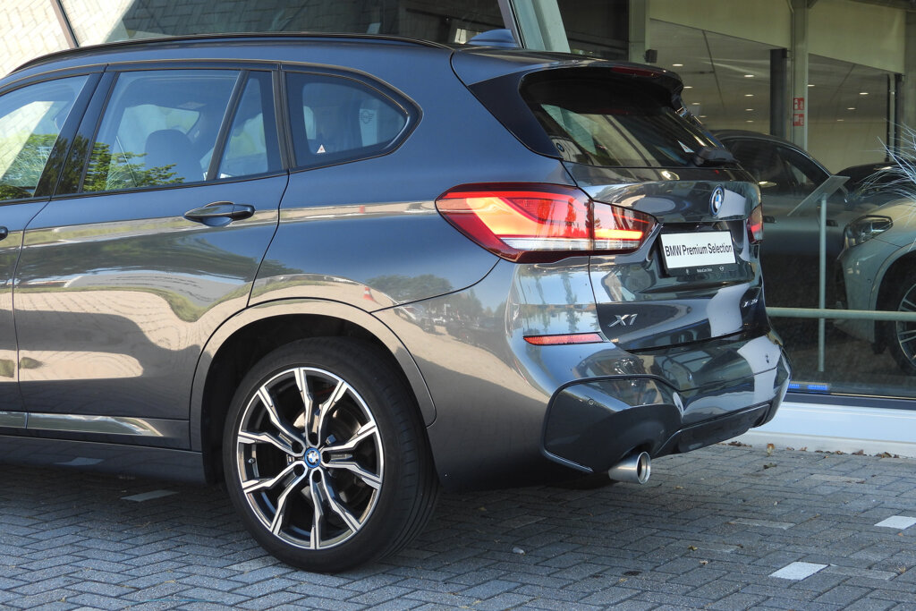 BMW X1 18