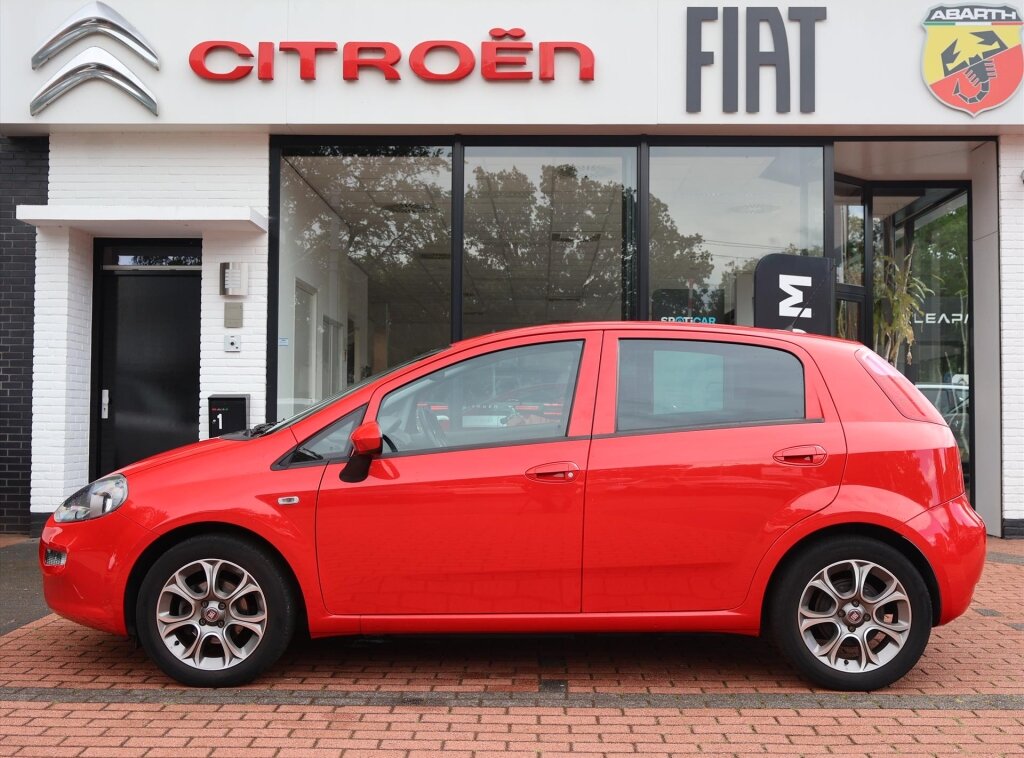 Fiat Punto *Auto van de Week!* 0.9 TwinAir Turbo 100PK 5drs Sempre, Rijklaarprijs | Navigatie | Trekhaak | Climate control - Afbeelding 3