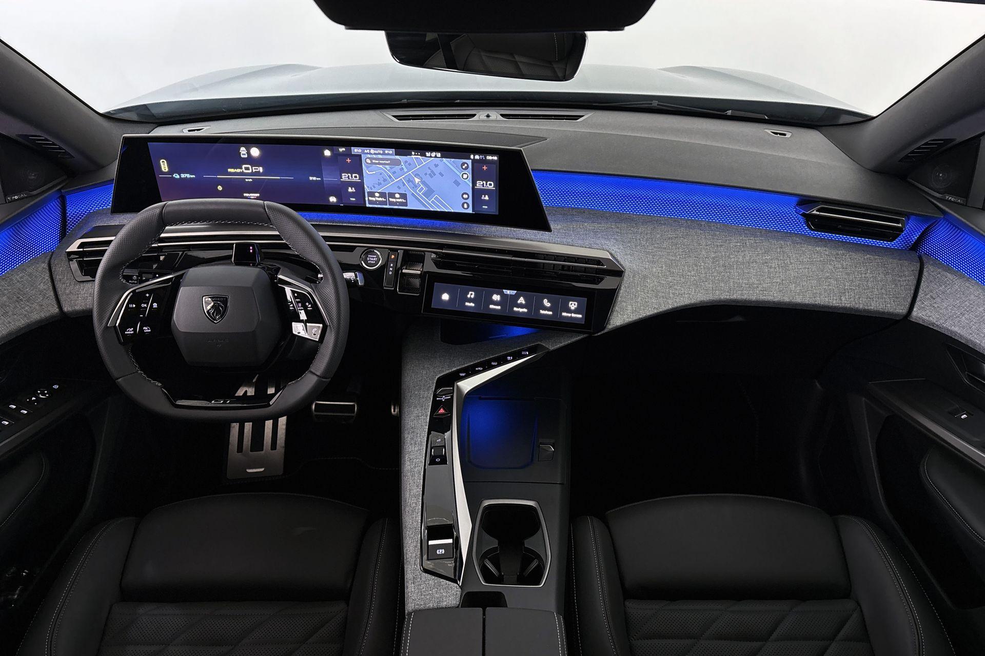 Peugeot e-3008