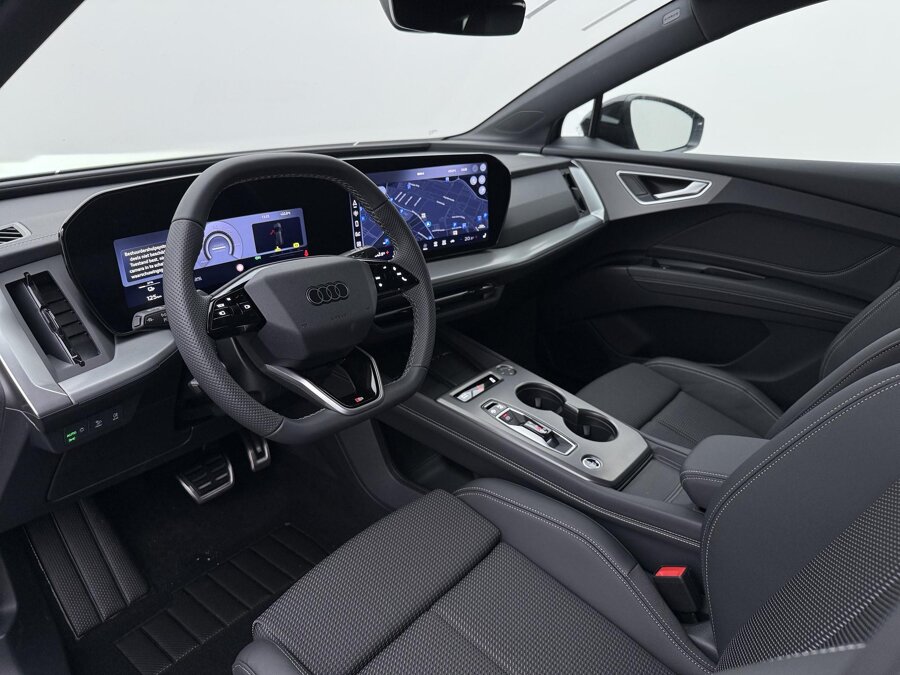 Audi Q4 e-tron S edition 45 82 kWh 210 kW / 286 PK