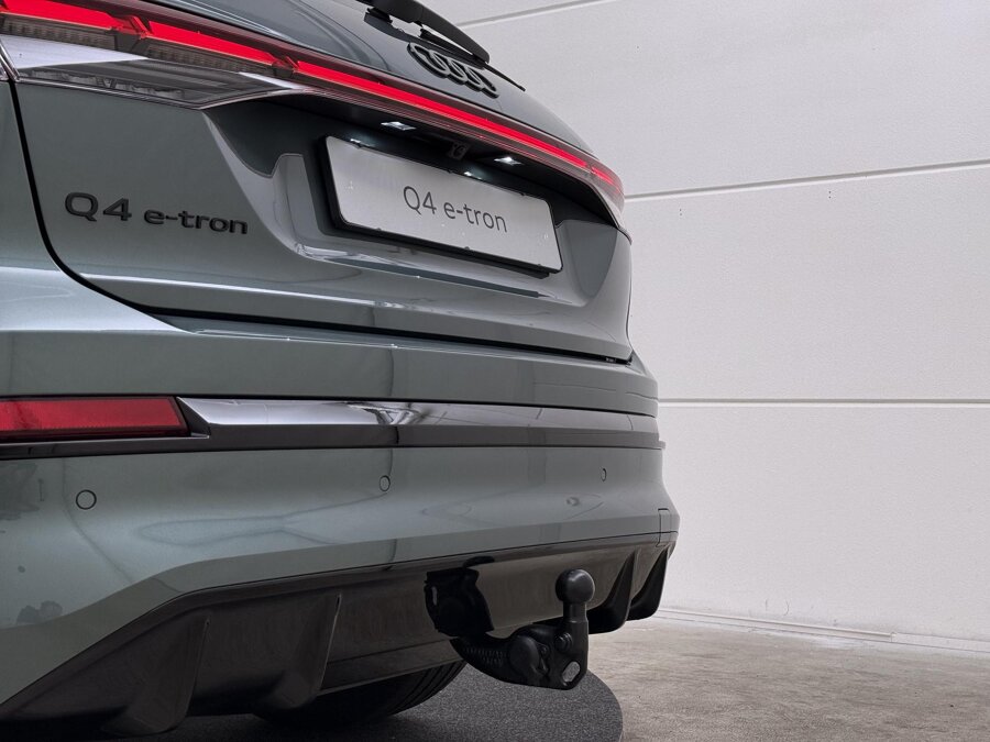 Audi Q4 e-tron S edition 45 82 kWh 210 kW / 286 PK