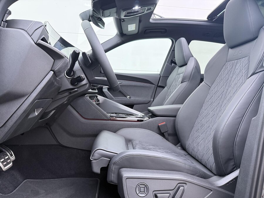 Audi Q5 S edition Competition 2.0 e-hybrid 270 kW / 367 PK