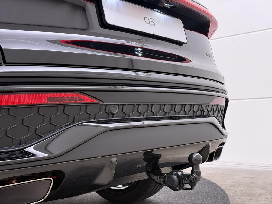 Audi Q5 S edition Competition 2.0 e-hybrid 270 kW / 367 PK