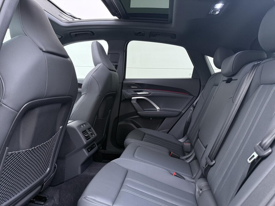 Audi Q5 Sportback S edition Competition 2.0 e-hybrid 270 kW / 367 PK