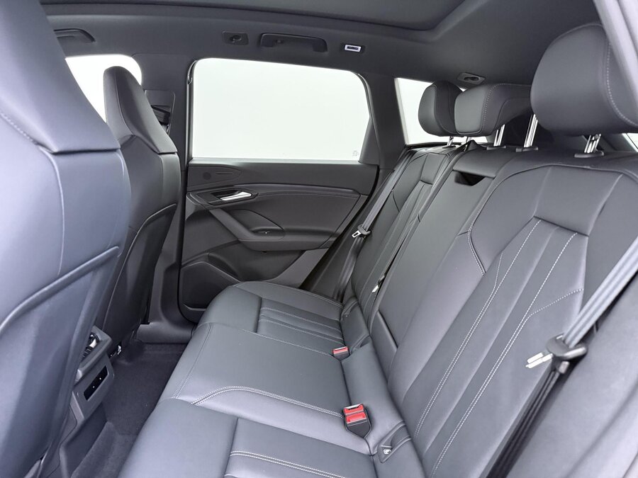 Audi Q6 e-tron S edition performance 100 Kwh 225 kW / 306 PK