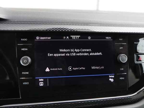 Apple Carplay/Android Auto Apple Carplay/Android Auto