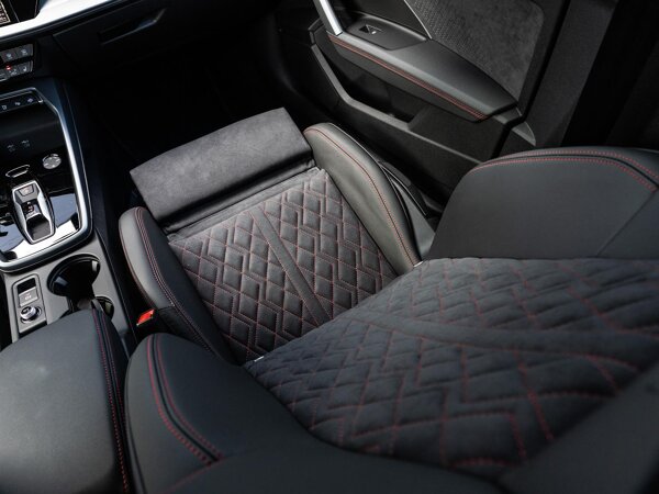 Audi sport rode stiksels Audi sport rode stiksels