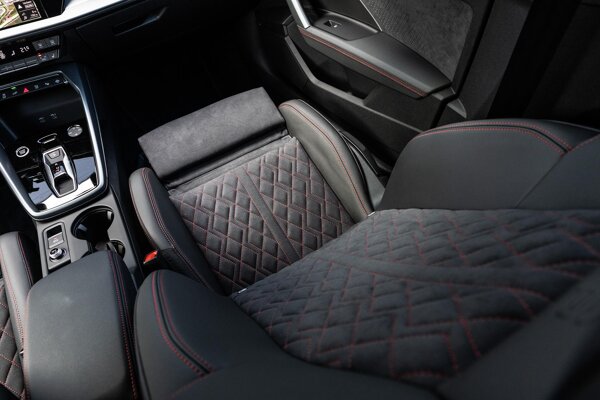 Audi sport rode stiksels Audi sport rode stiksels