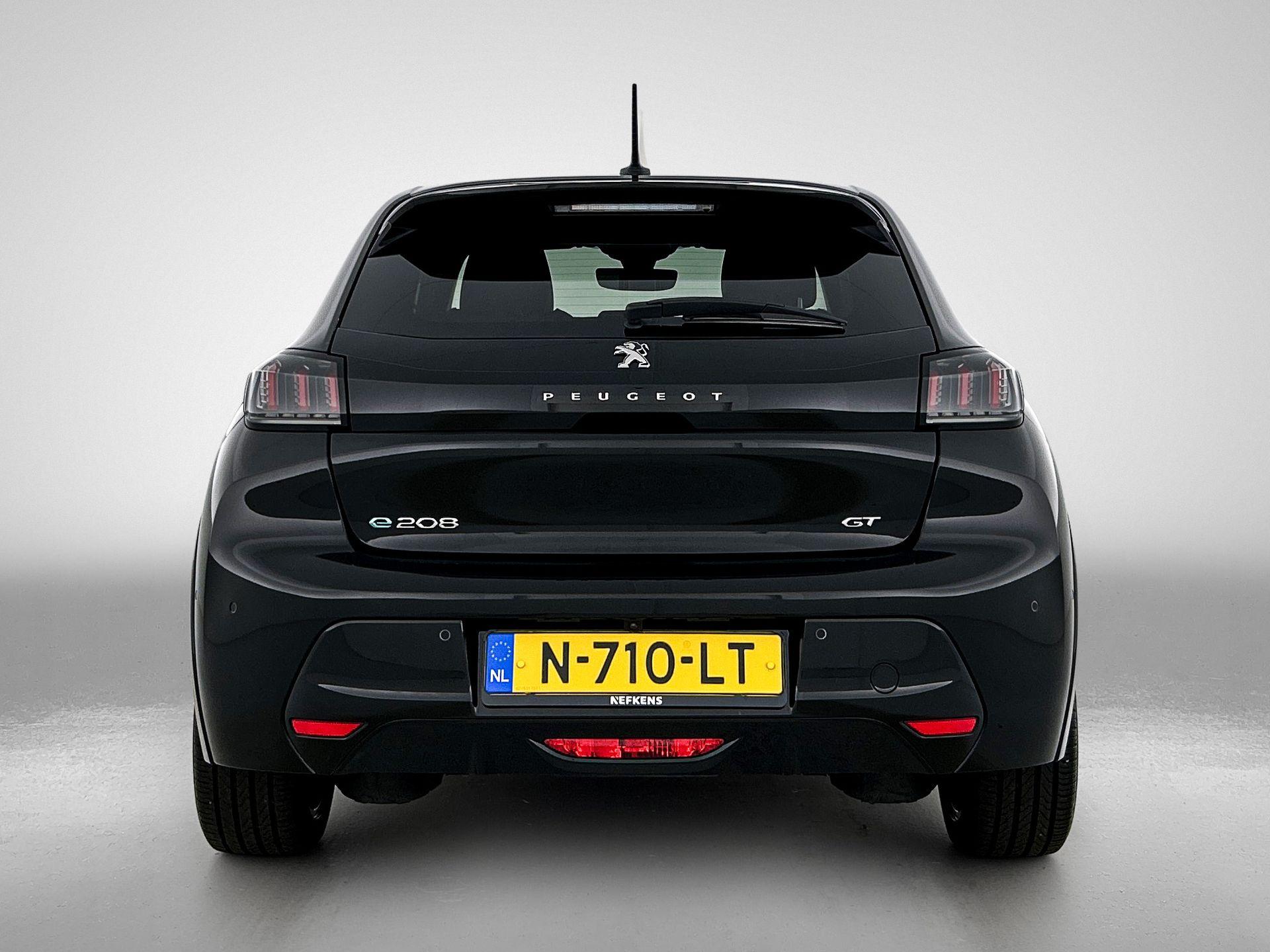 Peugeot e-208