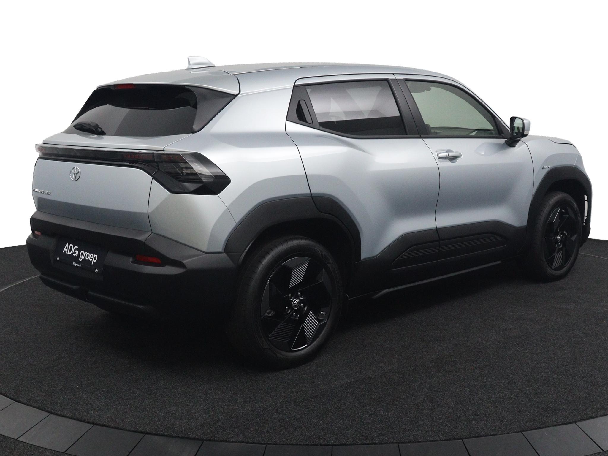 Toyota Urban Cruiser Dynamic 61 kWh - Afbeelding 2