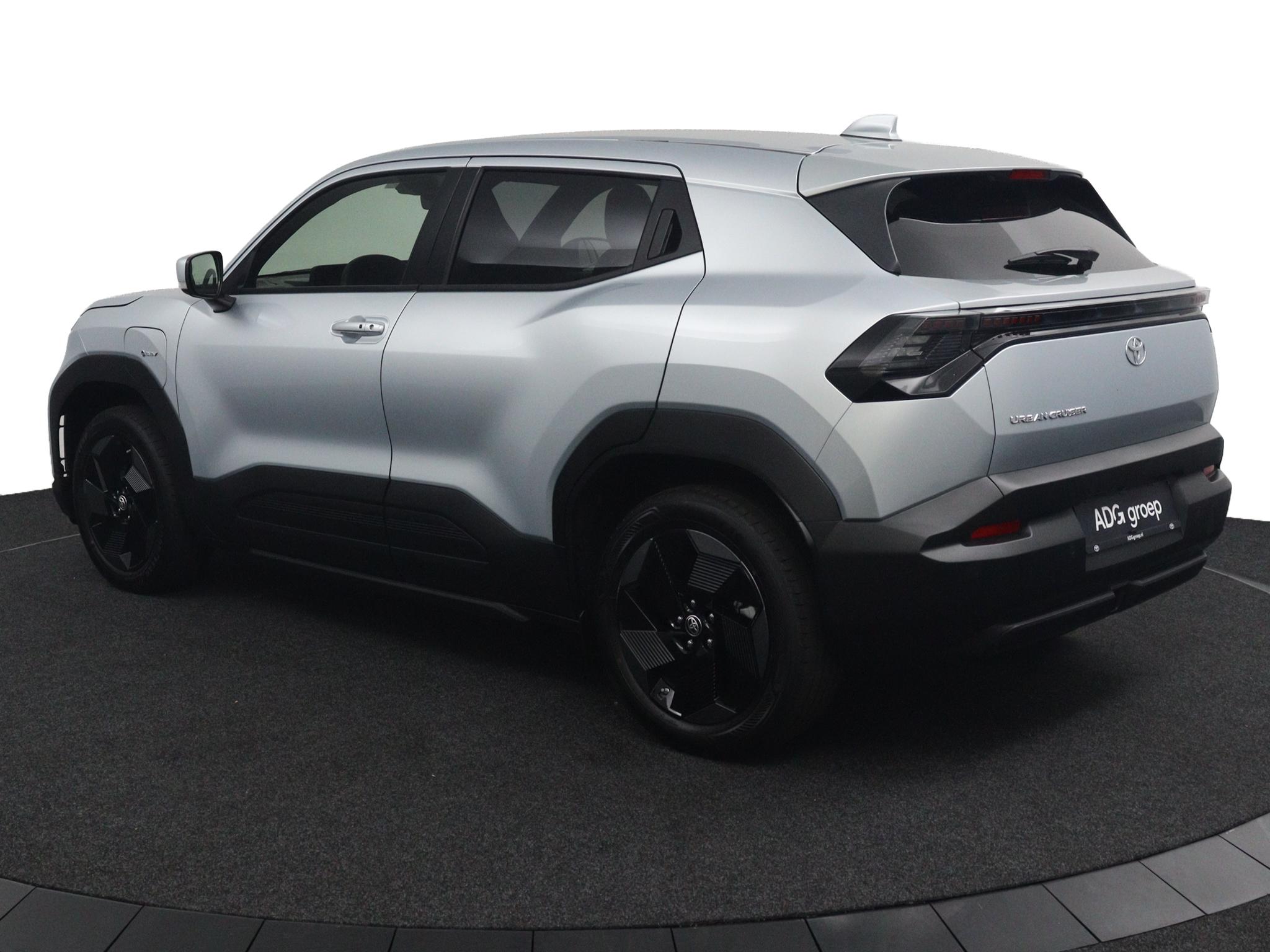 Toyota Urban Cruiser Dynamic 61 kWh - Afbeelding 4