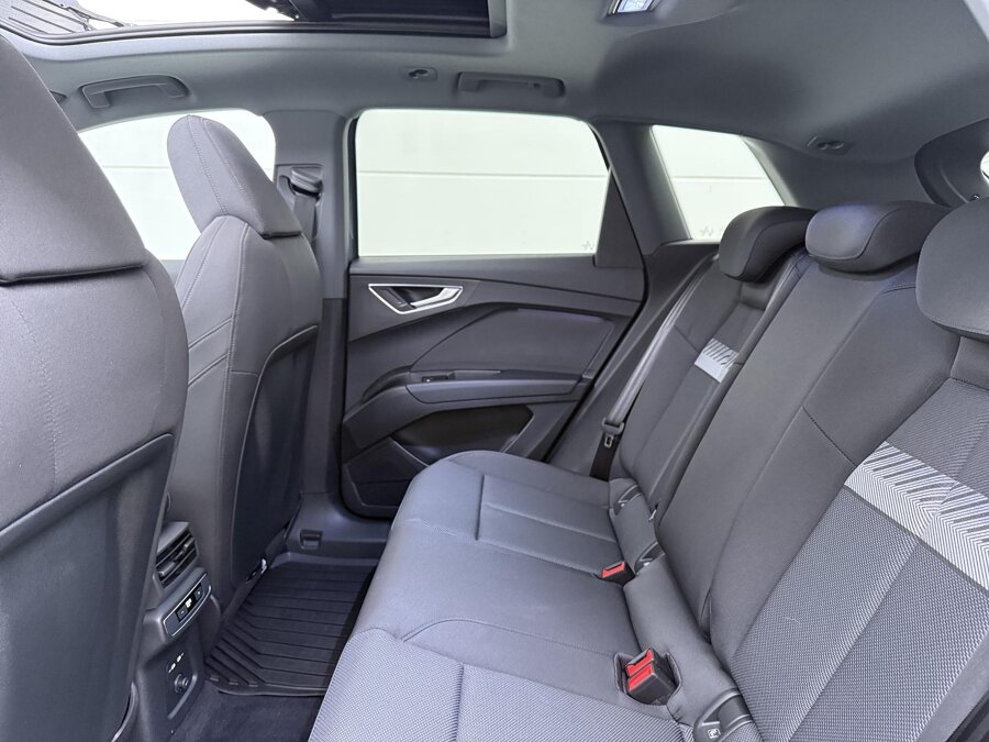 Audi Q4 e-tron 45 Advanced 82 kWh S-line