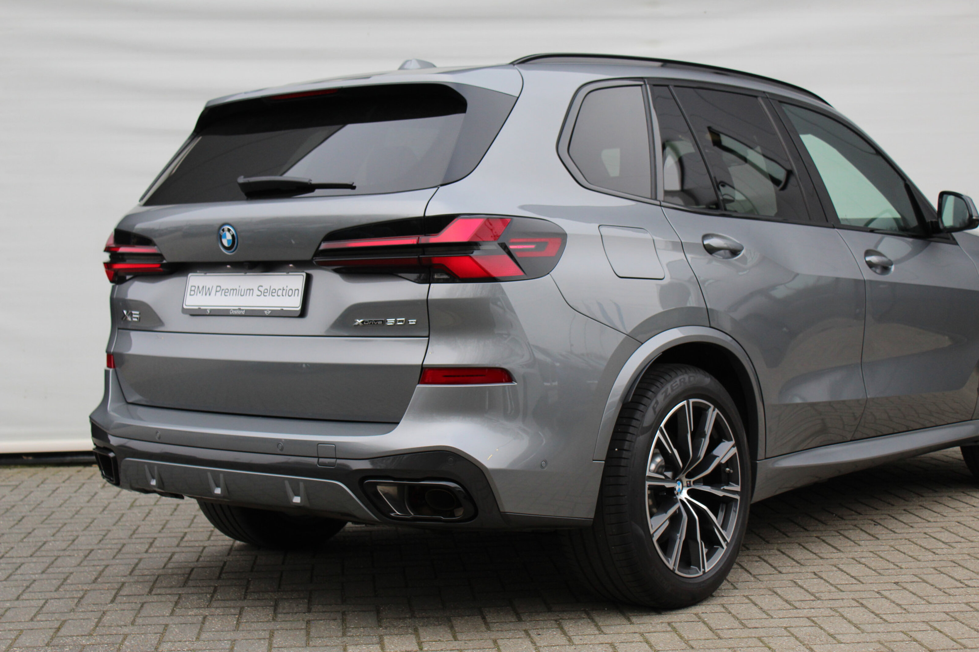 BMW X5 8