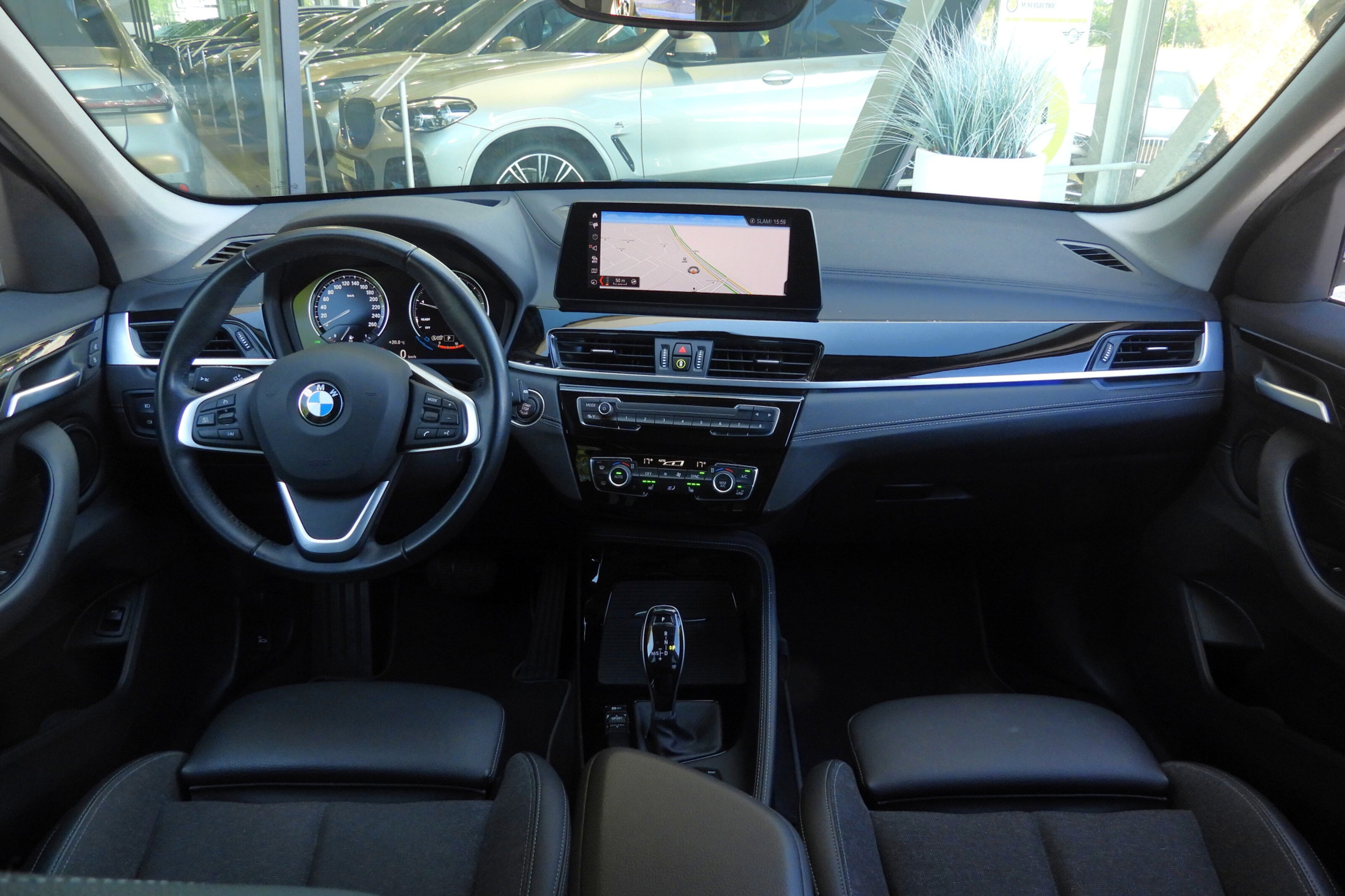 BMW X1 sDrive18i Sport Line Automaat