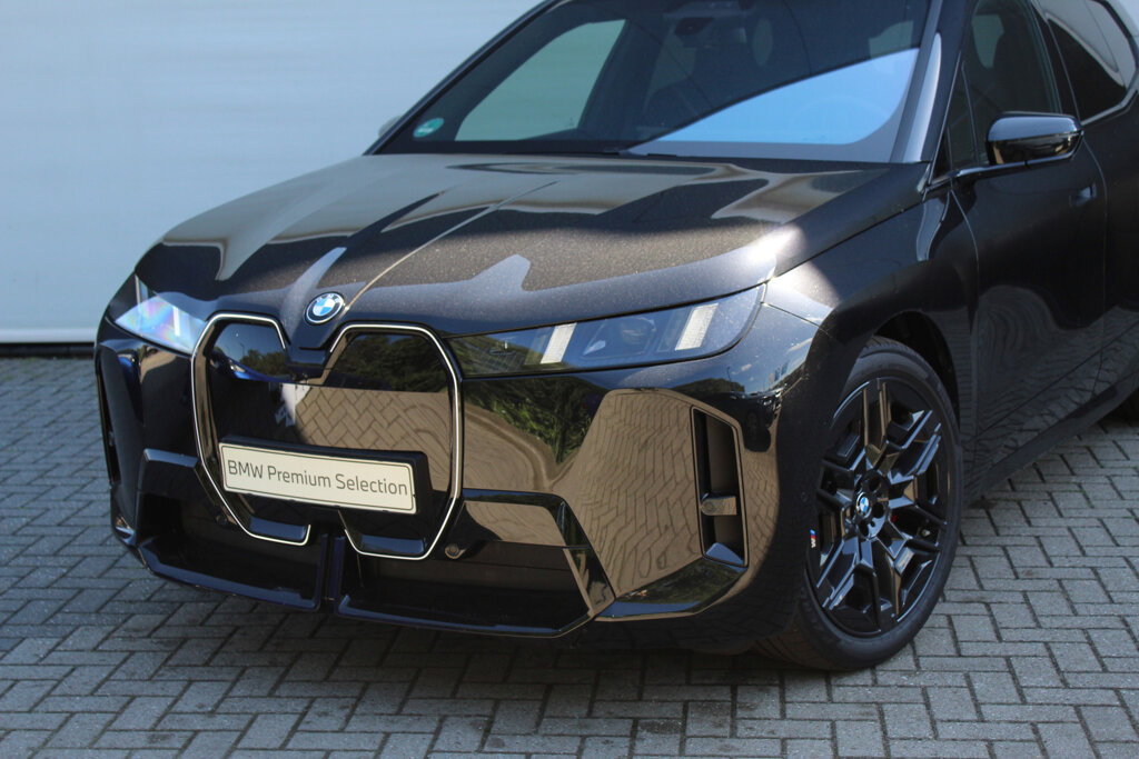 BMW iX 25