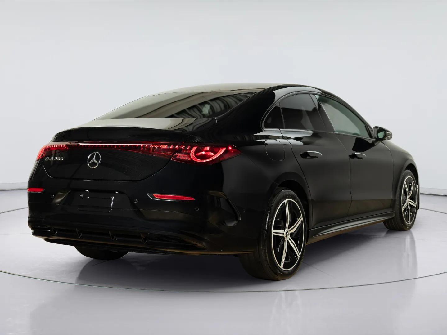 Mercedes-Benz CLA electric 200 Business Solution AMG 58 kWh - Afbeelding 2
