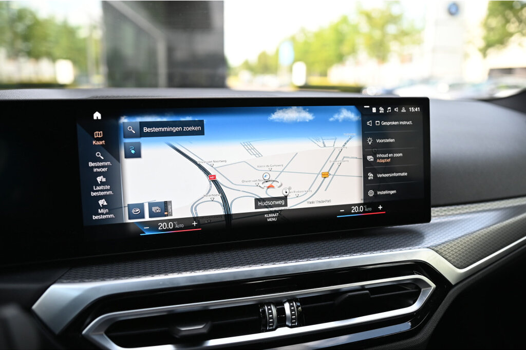 BMW i4 14