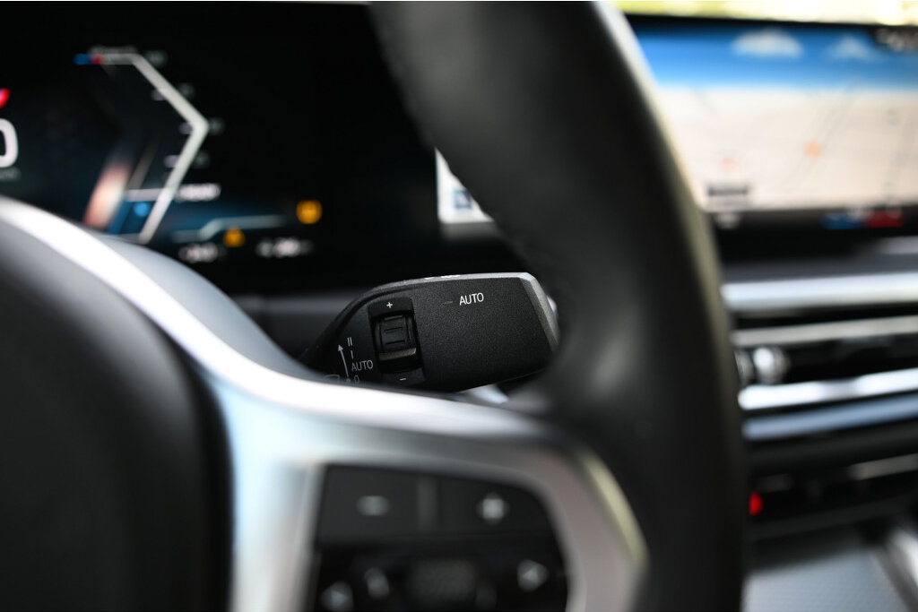 BMW i4 18
