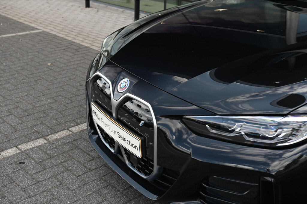 BMW i4 20
