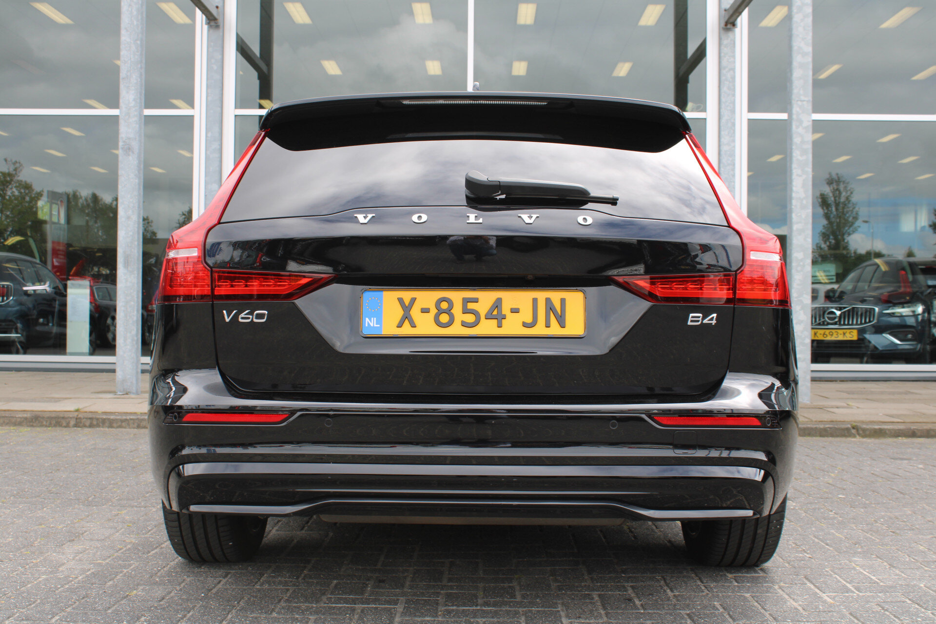 Volvo V60 B4 198PK Automaat Plus Dark - Afbeelding 5
