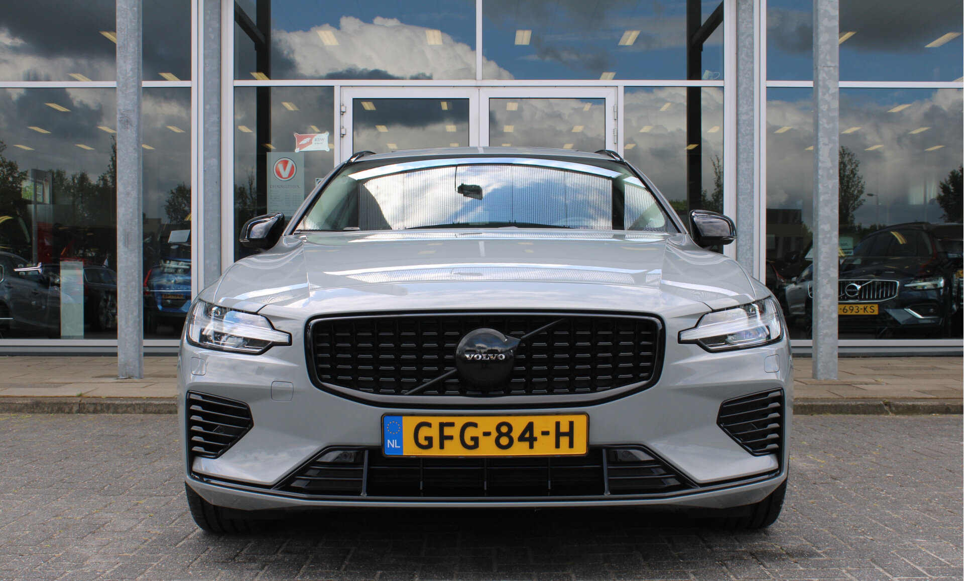 Volvo V60 T8 455PK Automaat Plug-in hybrid AWD Ultra Dark - Afbeelding 4