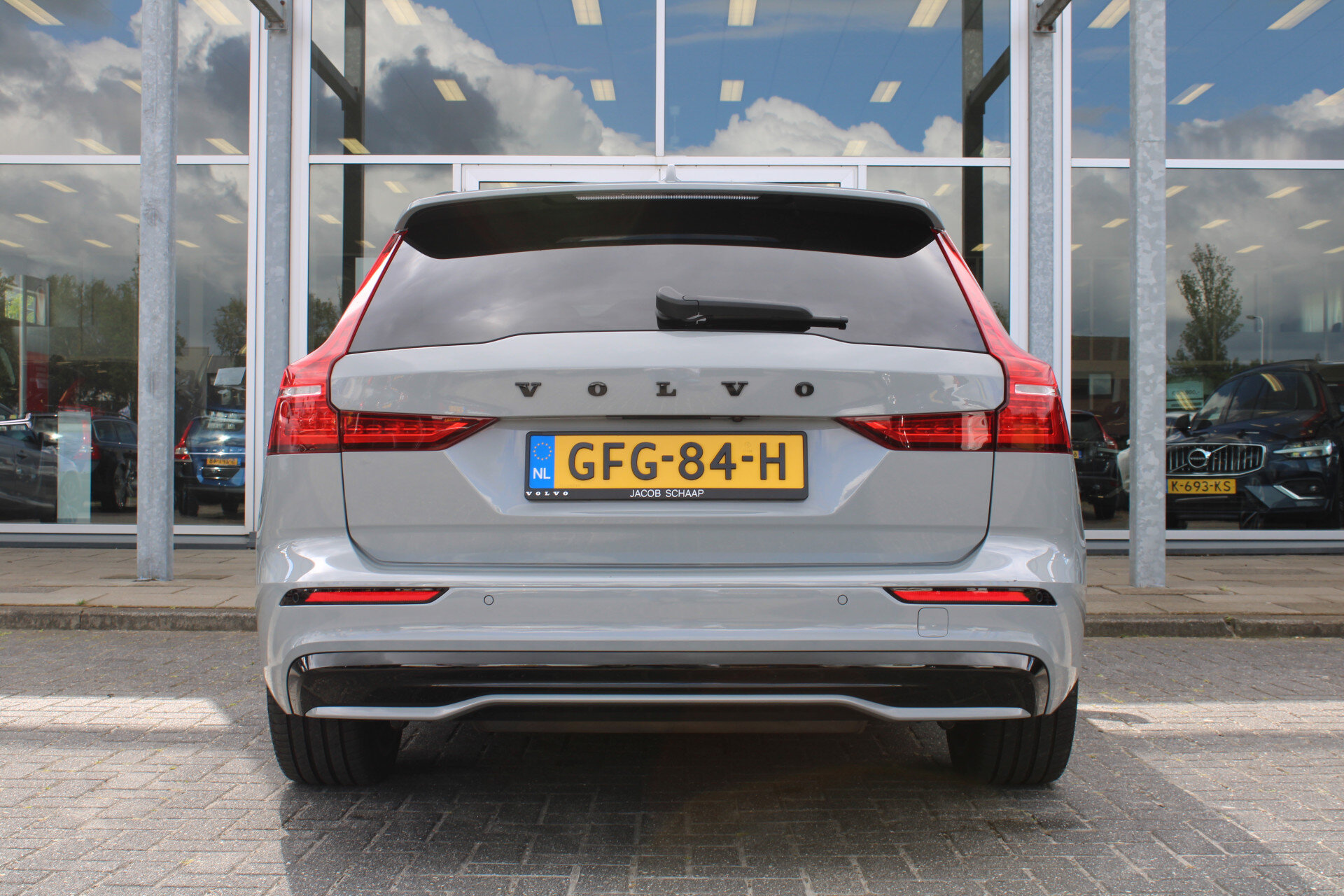 Volvo V60 T8 455PK Automaat Plug-in hybrid AWD Ultra Dark - Afbeelding 5