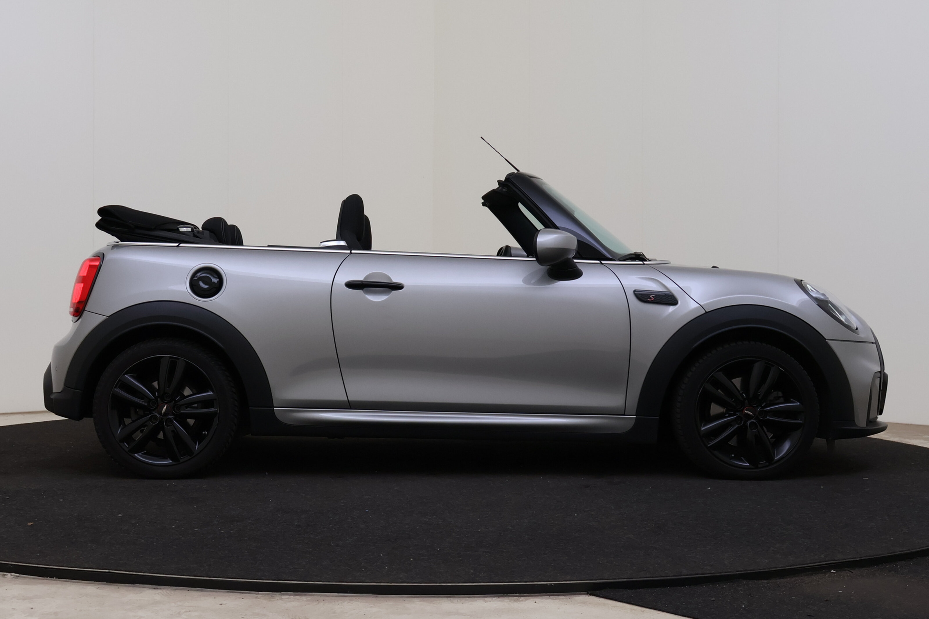 MINI Cooper S Cabrio 7