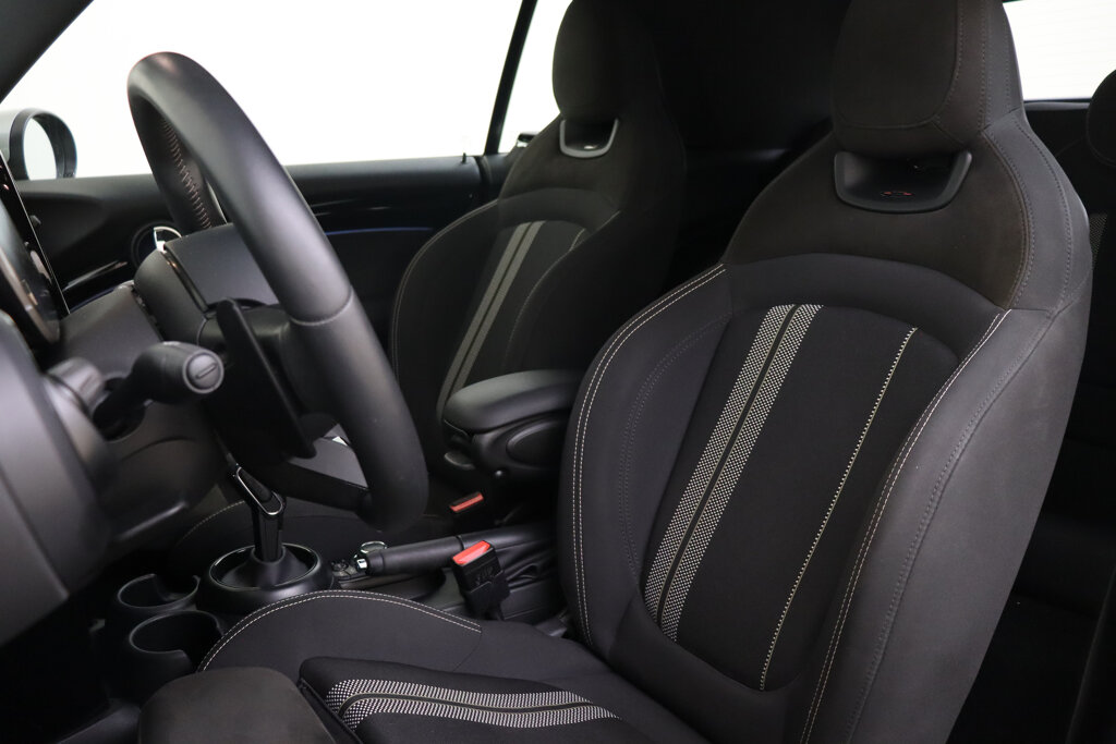 MINI Cooper S Cabrio 8