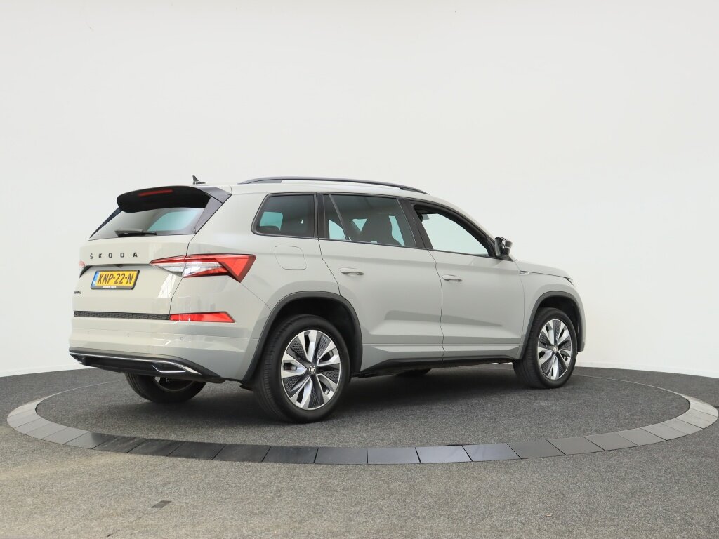 Škoda Kodiaq 1.5 TSI Sportline 7 pers. | Panoramadak | Stoelverwarming | Camera | - Afbeelding 2