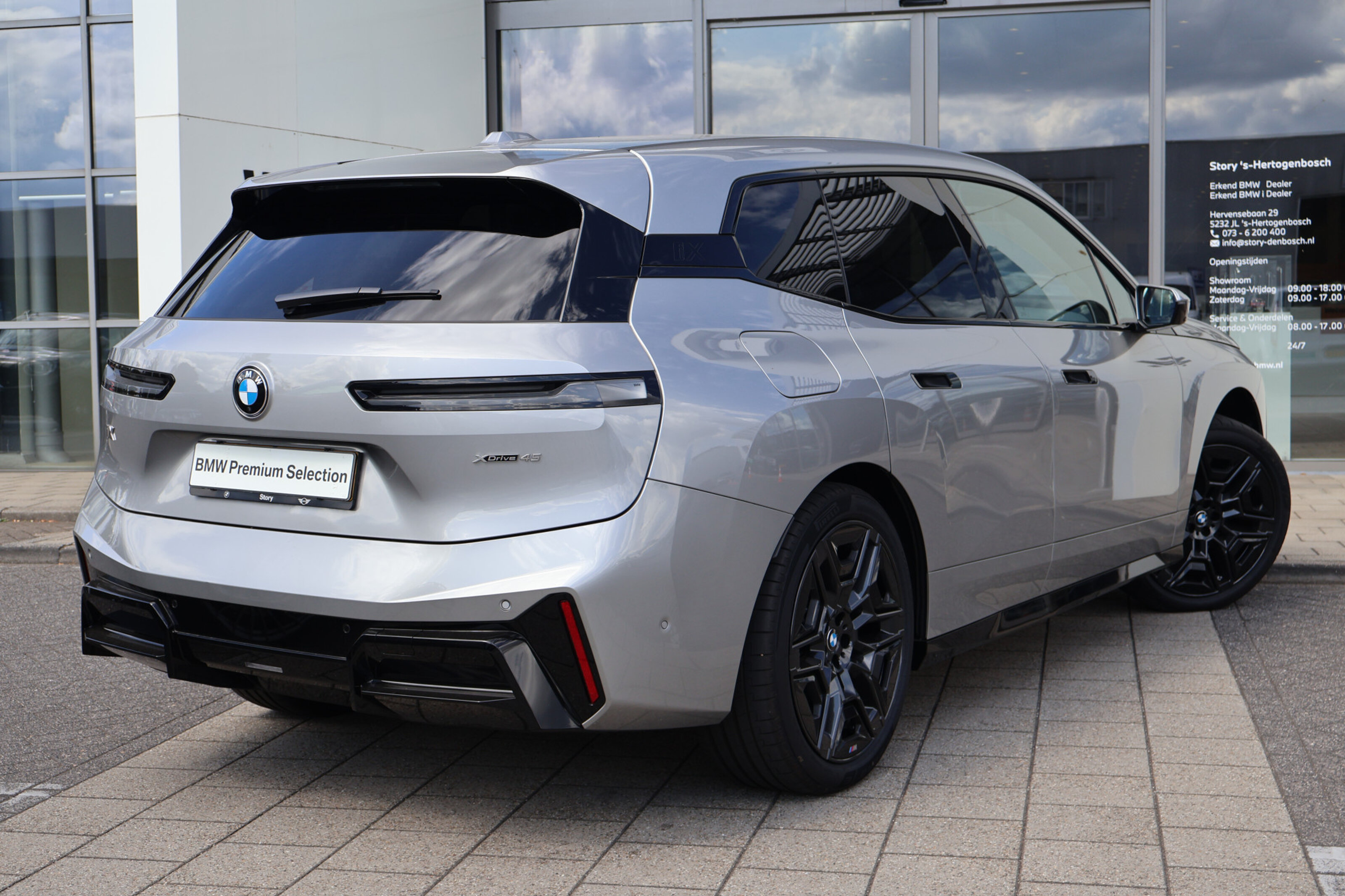 BMW iX 9