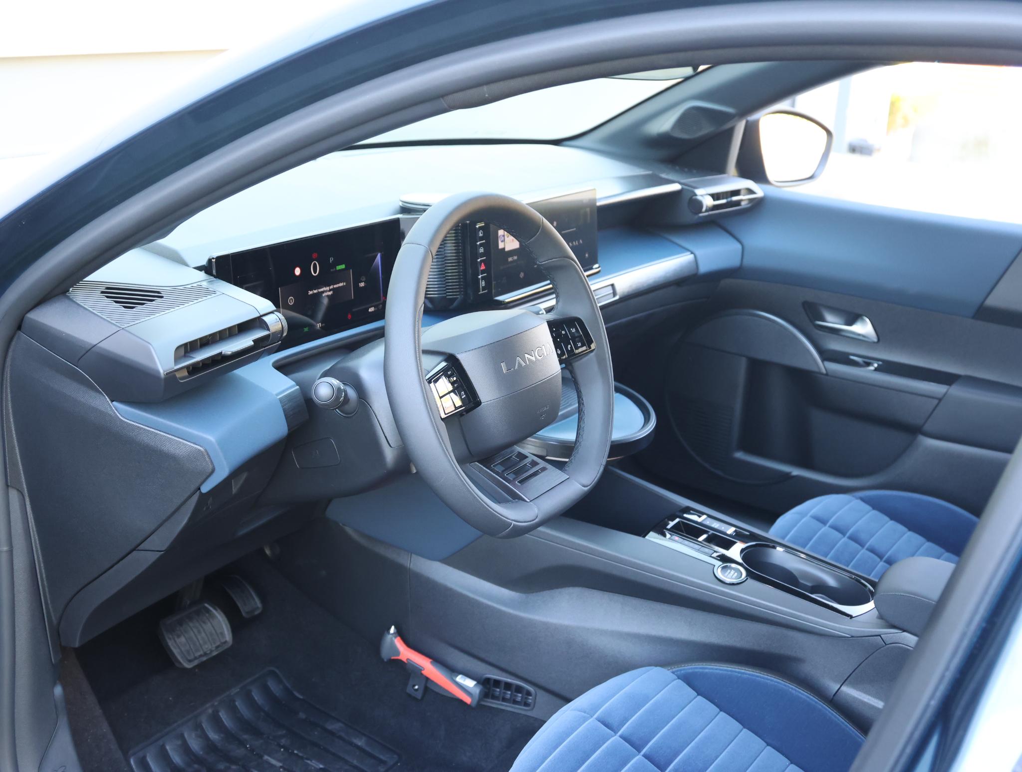 Lancia Ypsilon