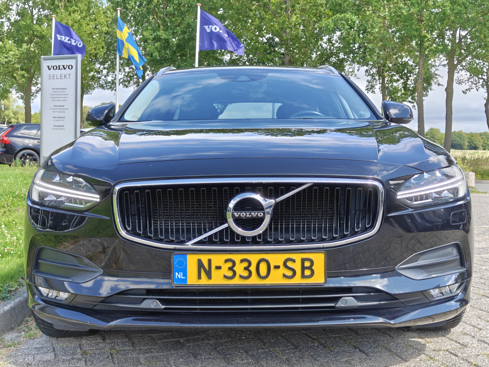 Volvo V90 191PK T4 Momentum - Afbeelding 2
