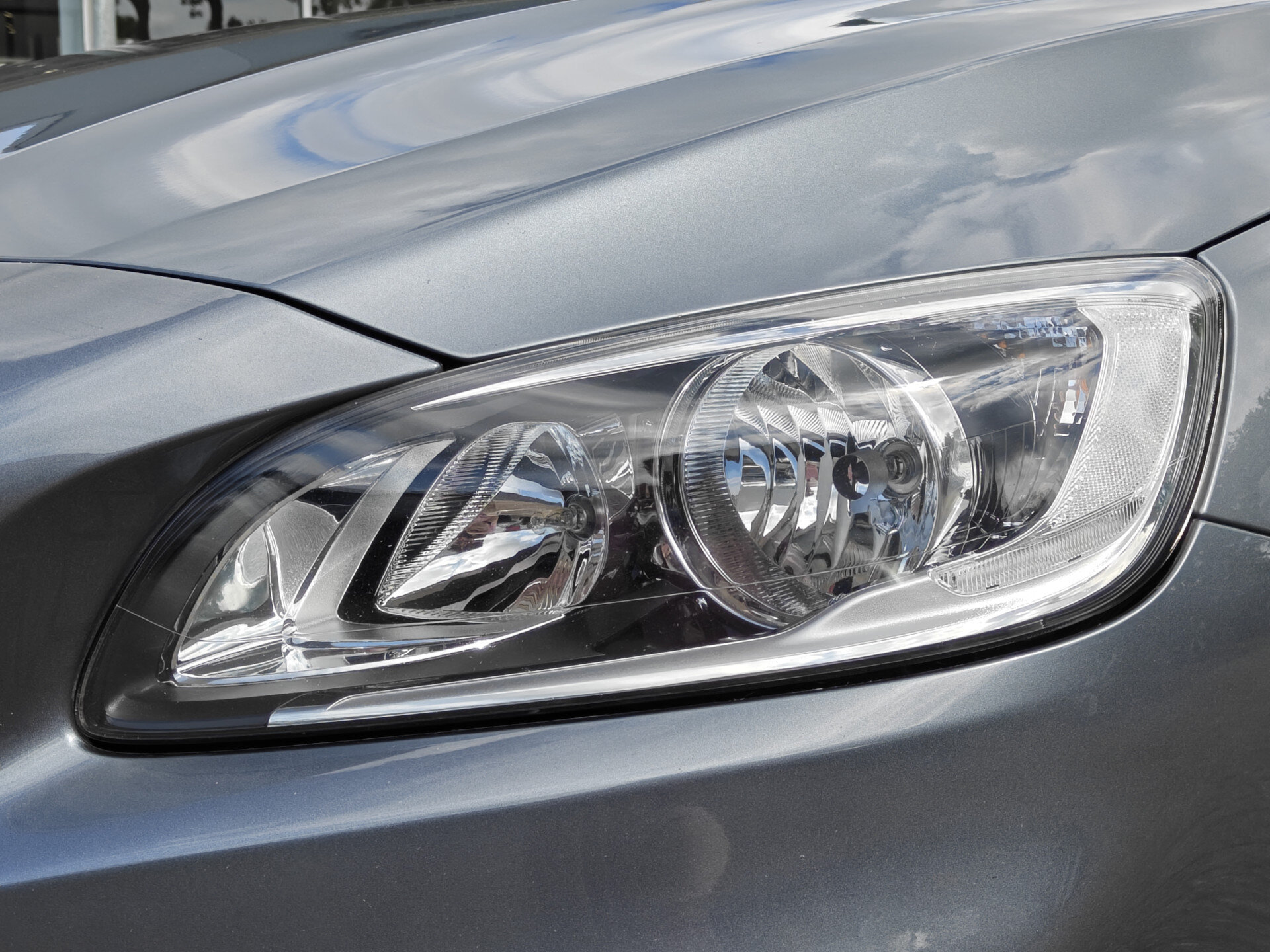 Volvo V60 T3 152PK Automaat Momentum - Afbeelding 3