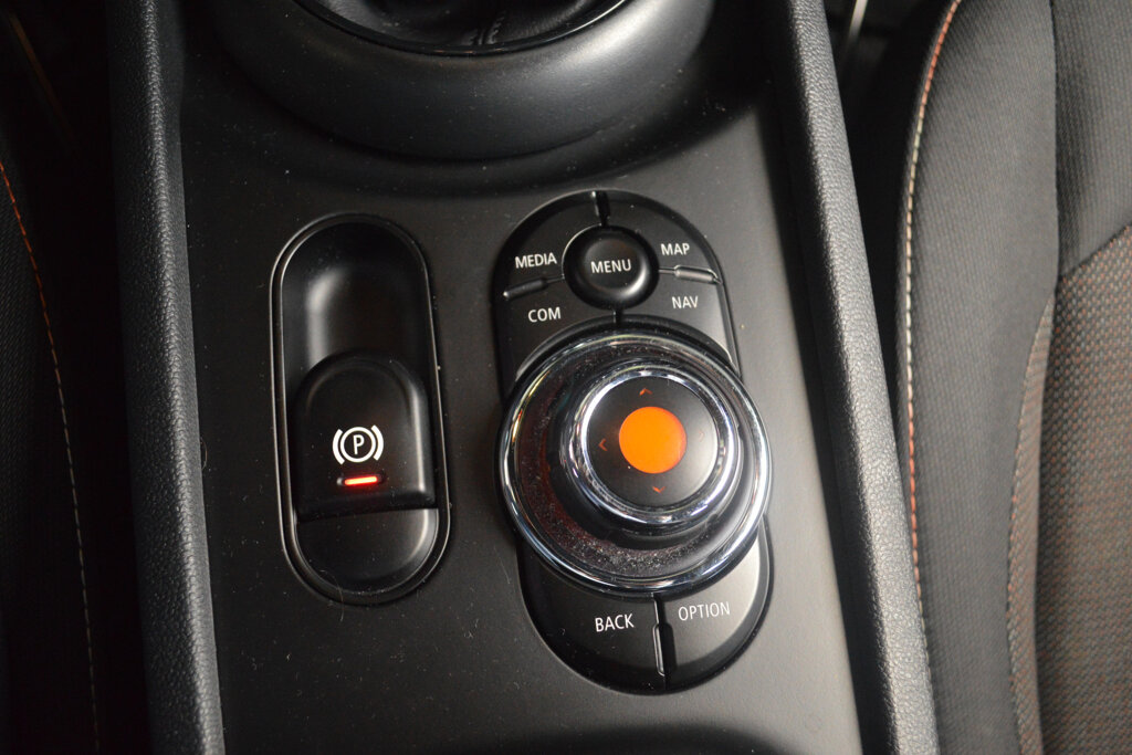 MINI Clubman 16
