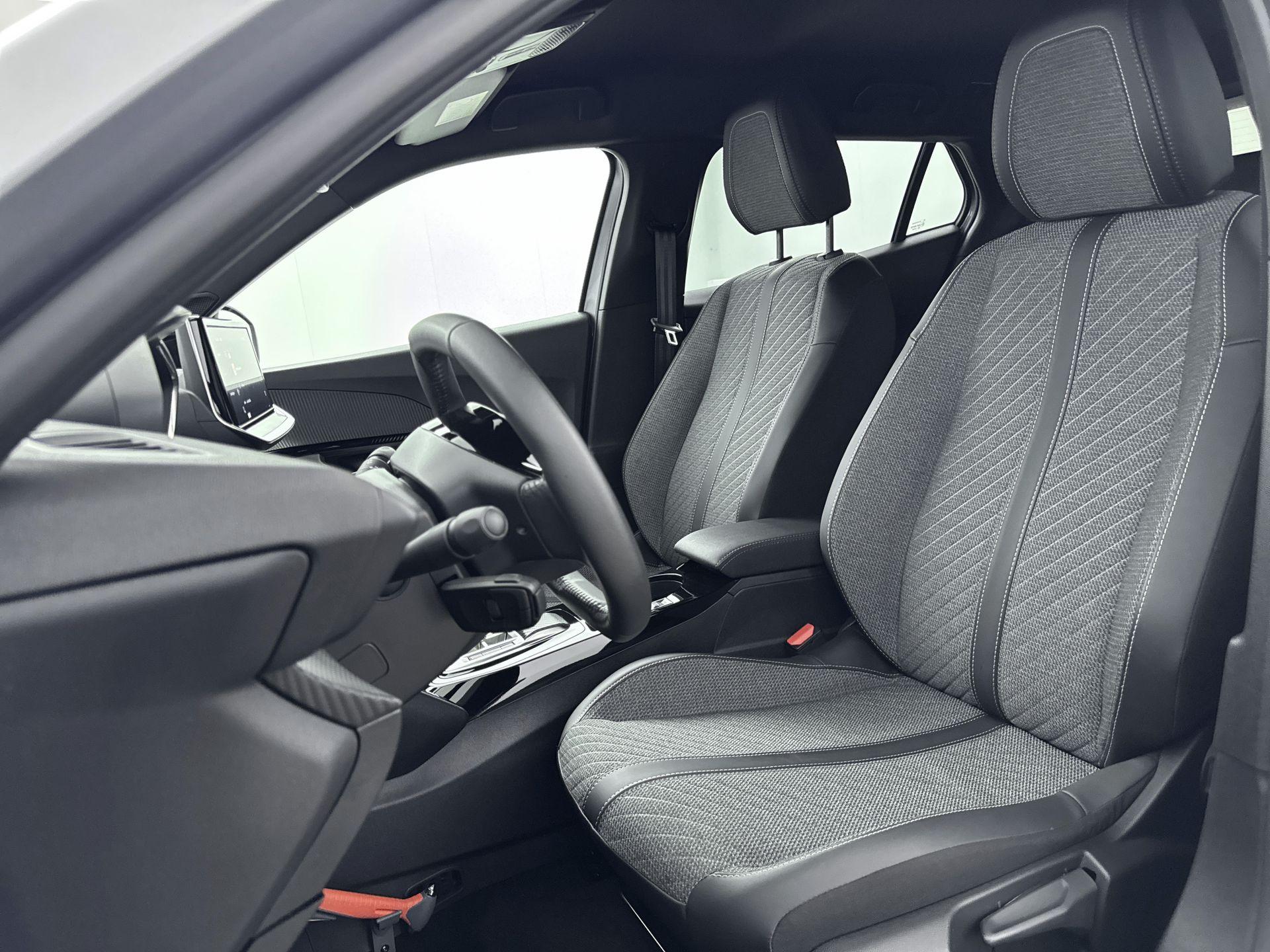 Peugeot e-2008