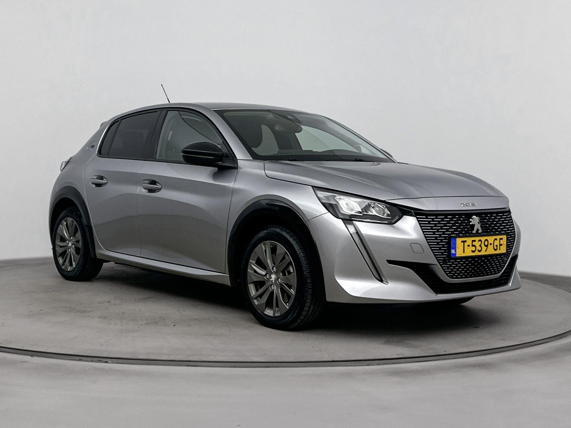 Peugeot e-208
