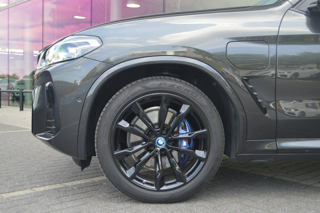 BMW X3 8