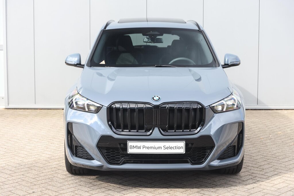 BMW X1 6