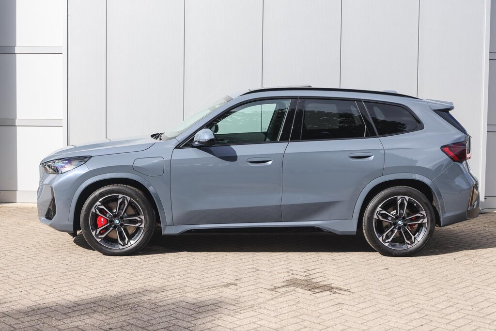 BMW X1 8