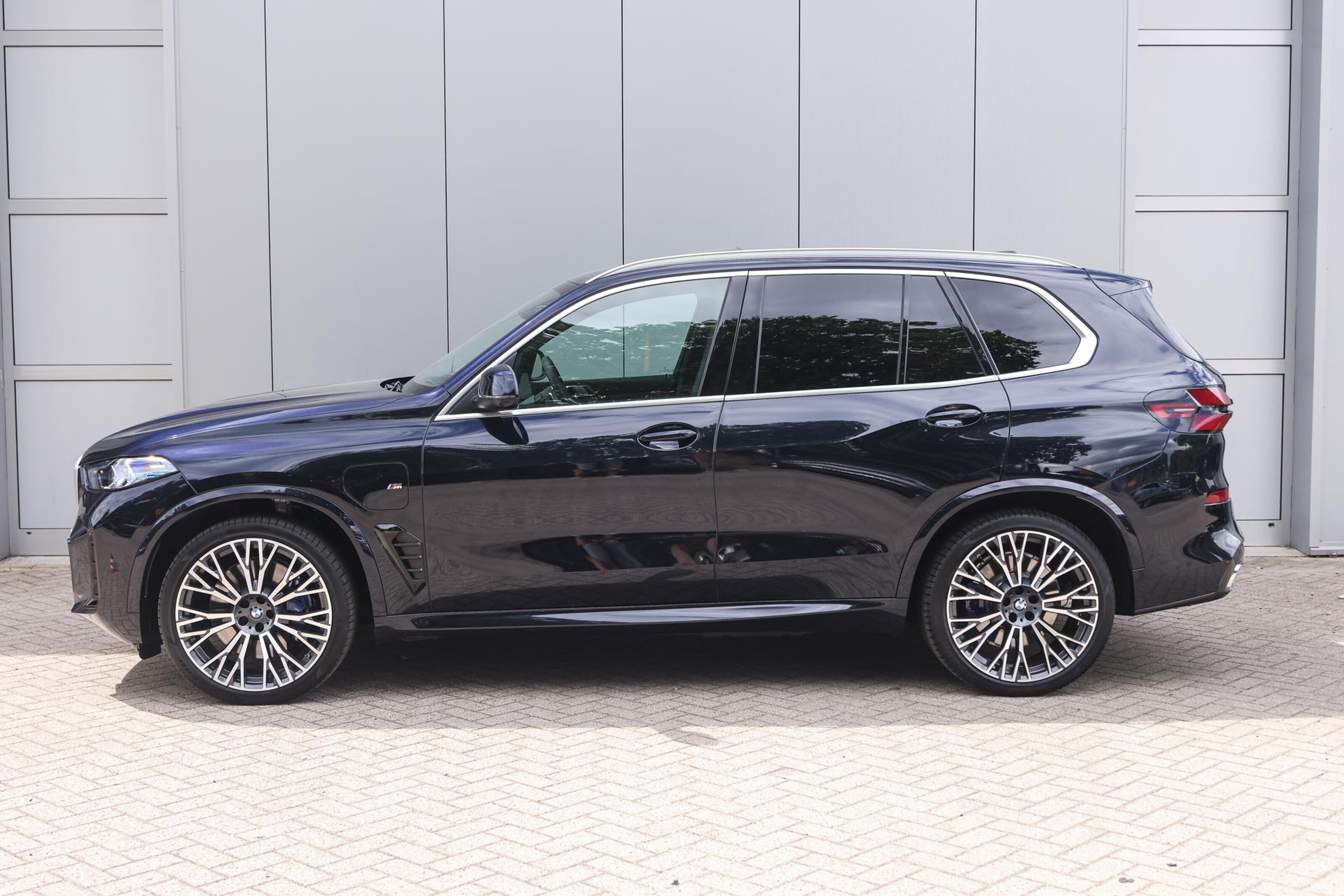 BMW X5 8