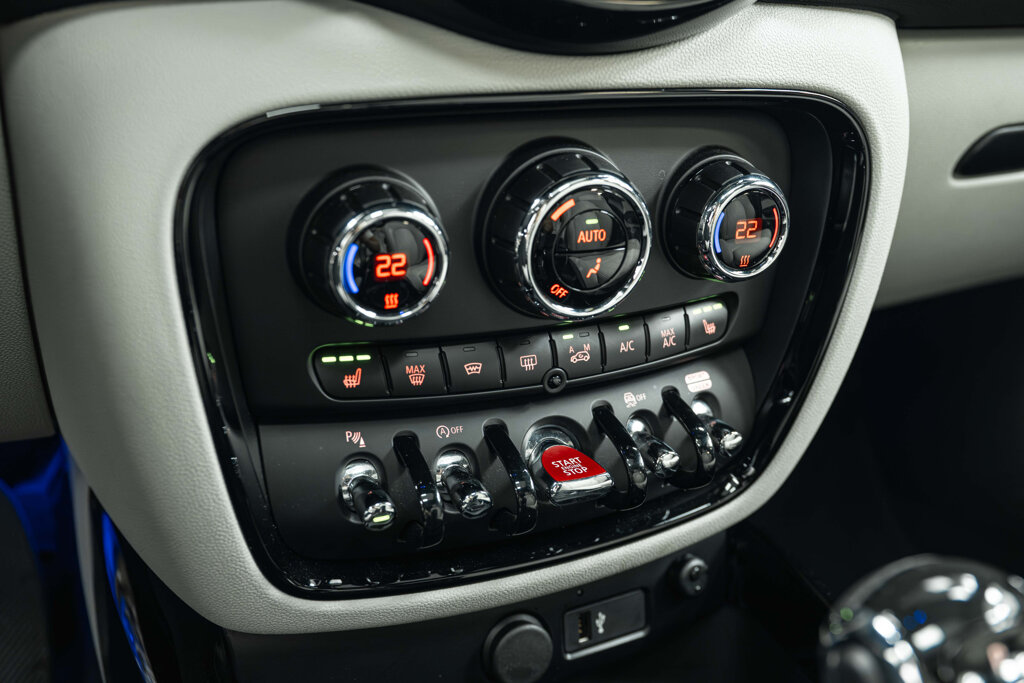 MINI Clubman 21