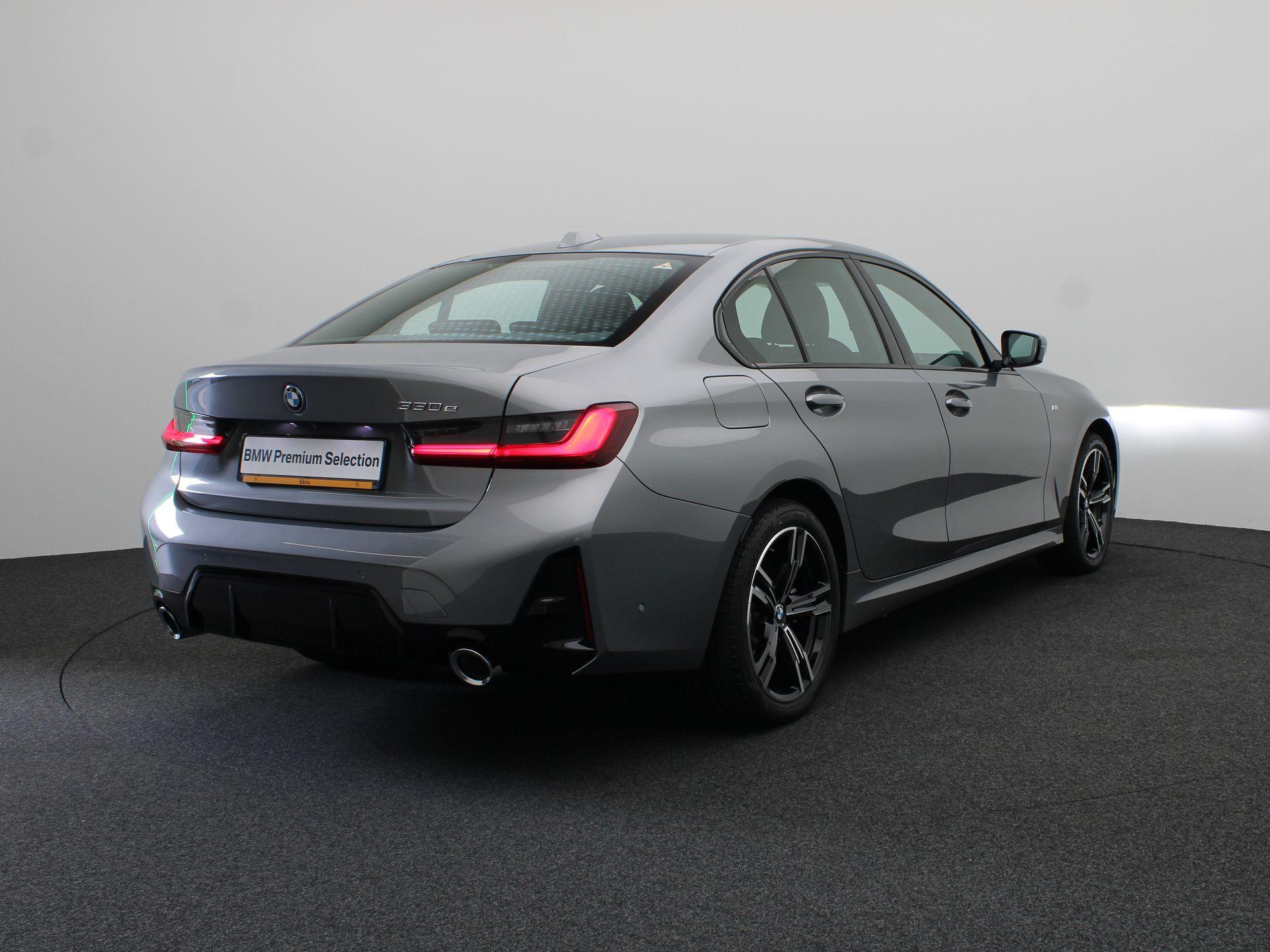BMW 3 Serie Sedan 330e - Afbeelding 2