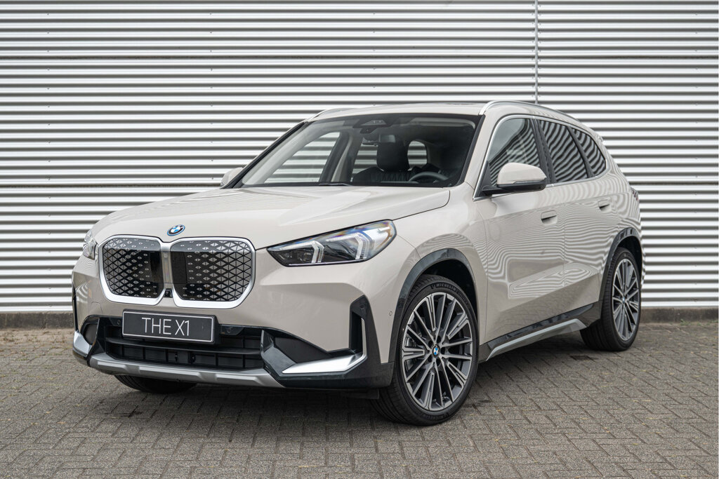 BMW iX1 1